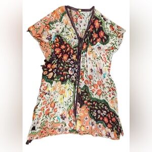 Aqua Bendita: Women’s swim cover-up with tie-waist